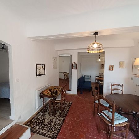 Apartmán L'Horloge Aups Exteriér fotografie