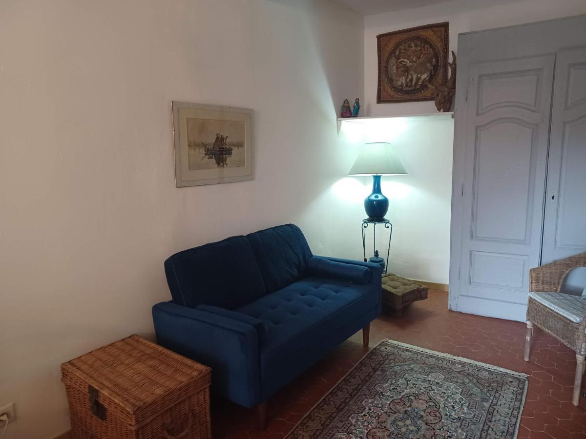Apartmán L'Horloge Aups Pokoj fotografie